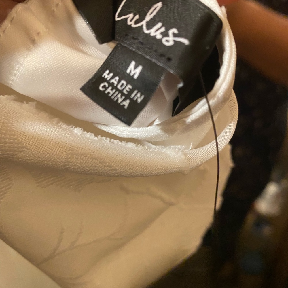 Lulu's Chic White Dress NWT - Picture 3 of 10